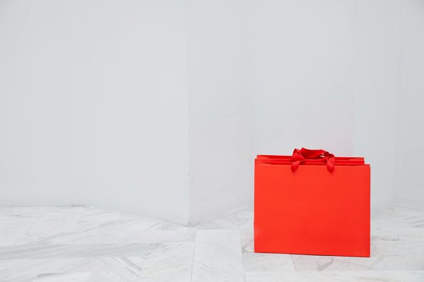 Quelle est l'influence des célébrités sur la mode féminine moderne ?